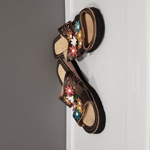 Creaciones Franlix Floral Slip-on Sandal